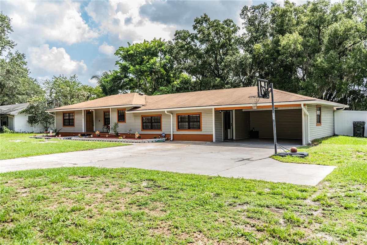 8505 CAMPBELL ROAD — photo 43 of 56