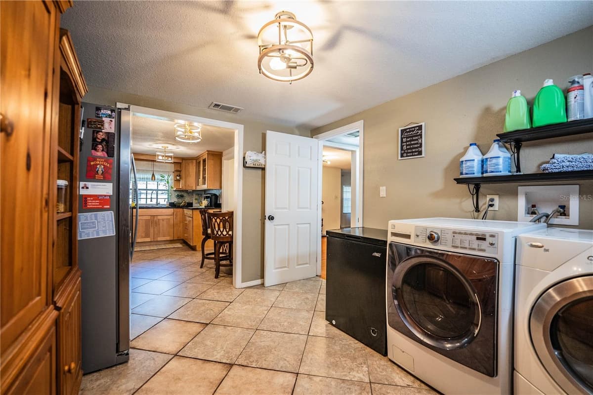 8505 CAMPBELL ROAD — photo 14 of 56