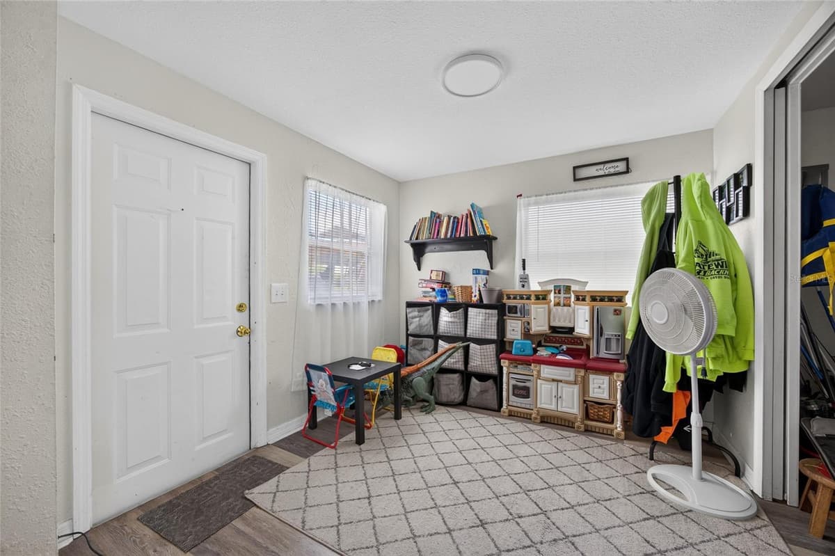 1608 YANCY STREET — photo 4 of 26