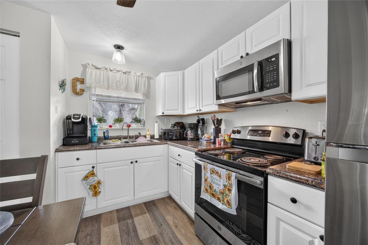 1608 YANCY STREET — photo 11 of 26