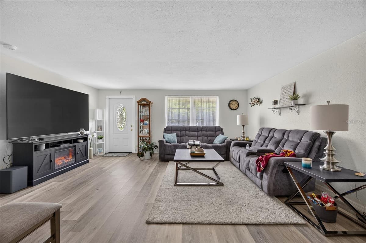 1608 YANCY STREET — photo 7 of 26