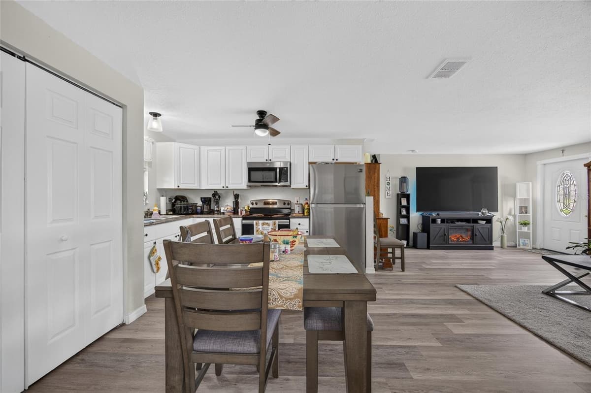 1608 YANCY STREET — photo 5 of 26