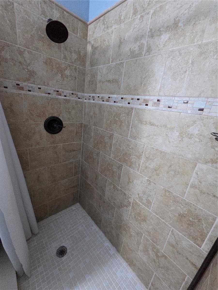 9272 51ST STREET — photo 8 of 10