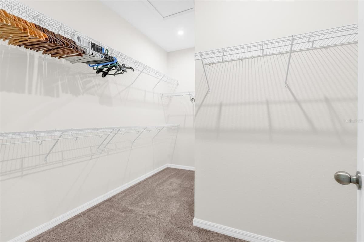 2285 CENTERRA LOOP — photo 25 of 56