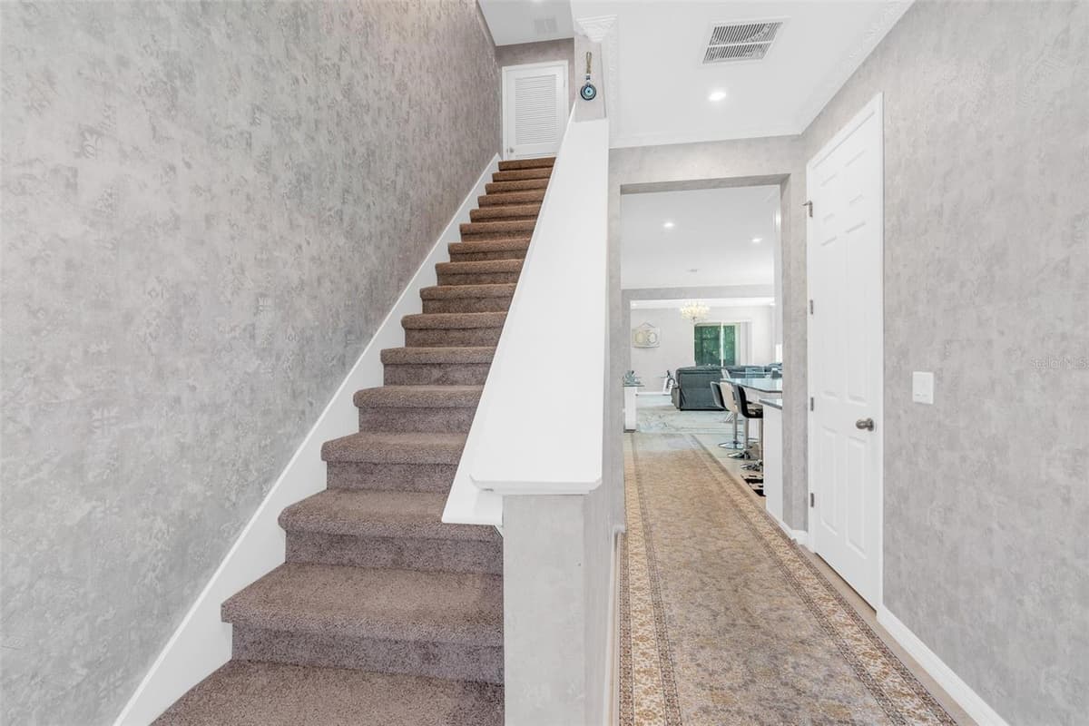 2285 CENTERRA LOOP — photo 9 of 56