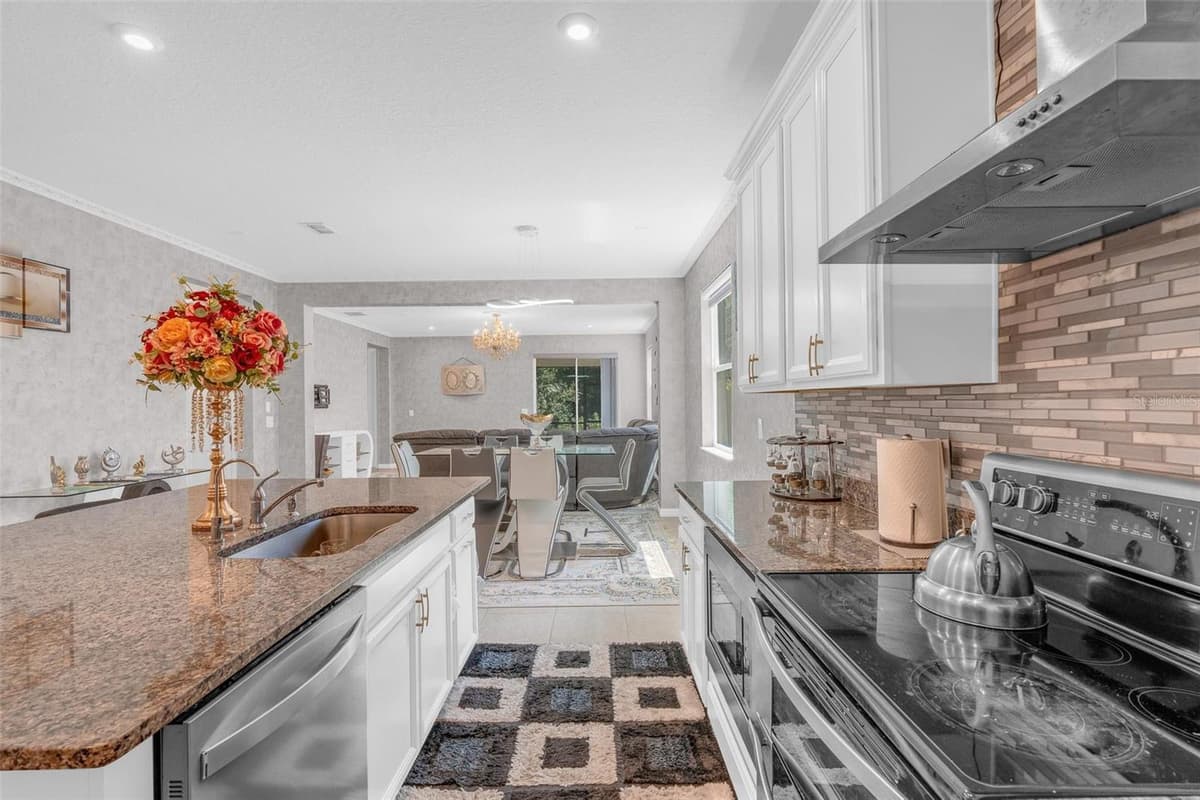 2285 CENTERRA LOOP — photo 14 of 56
