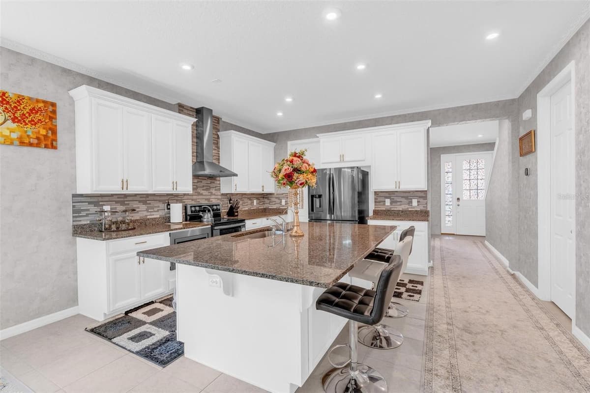 2285 CENTERRA LOOP — photo 13 of 56