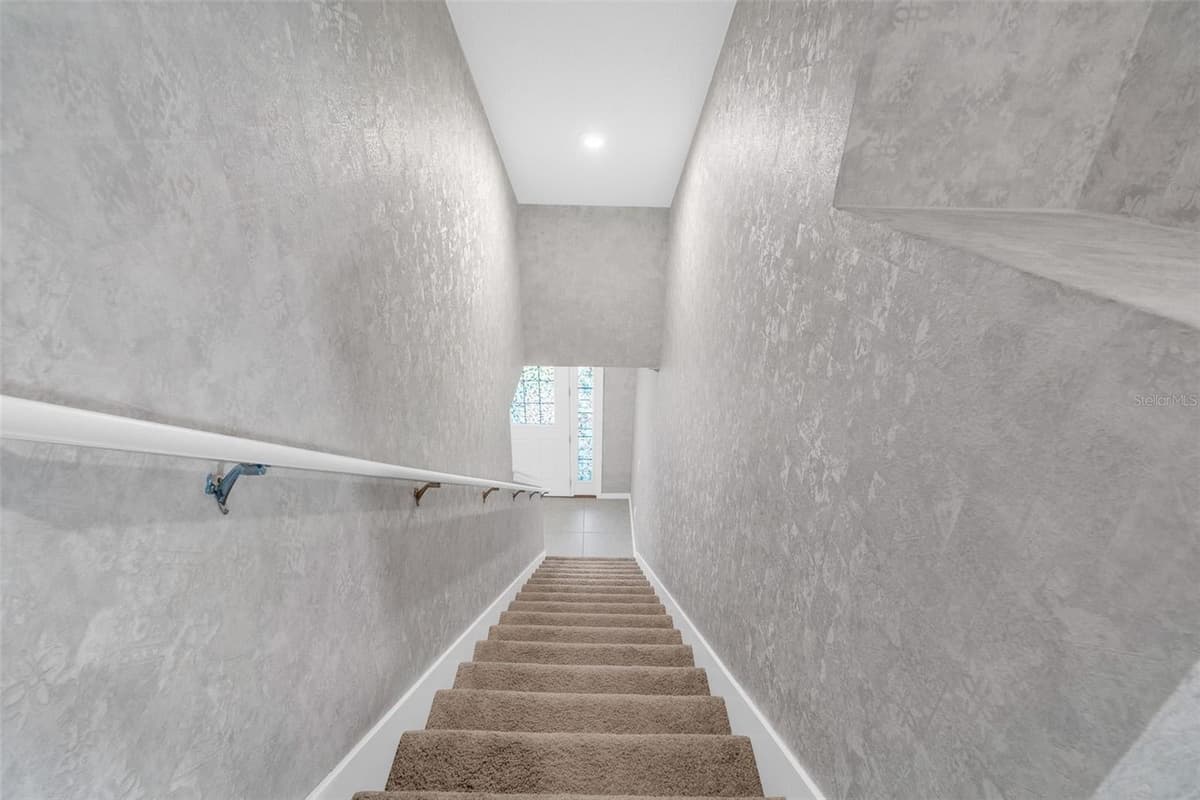 2285 CENTERRA LOOP — photo 38 of 56