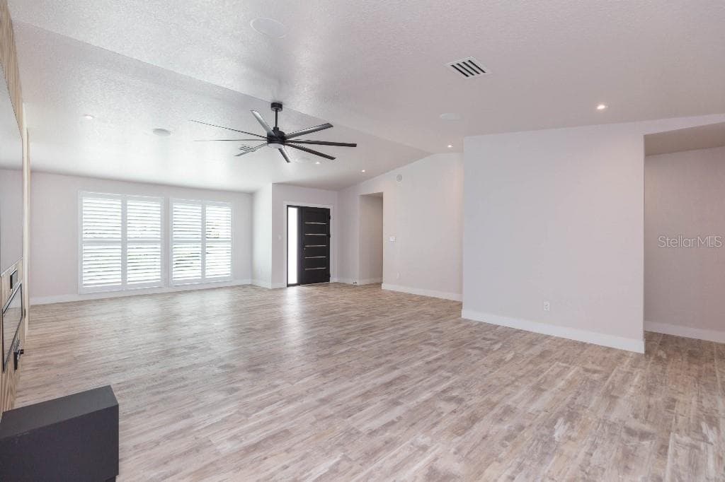 306 BUTTONWOOD LANE — photo 12 of 45