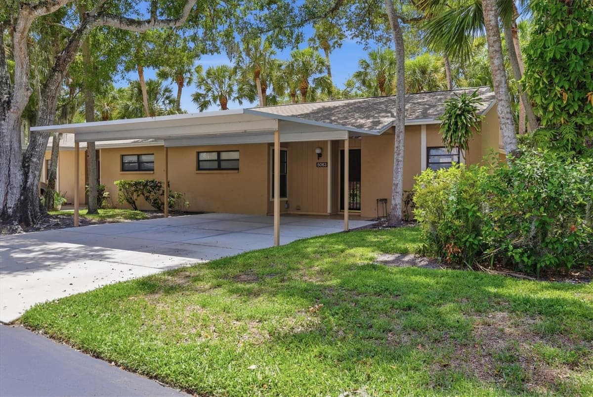 5063 VILLAGE GARDENS DRIVE — photo 2 of 40