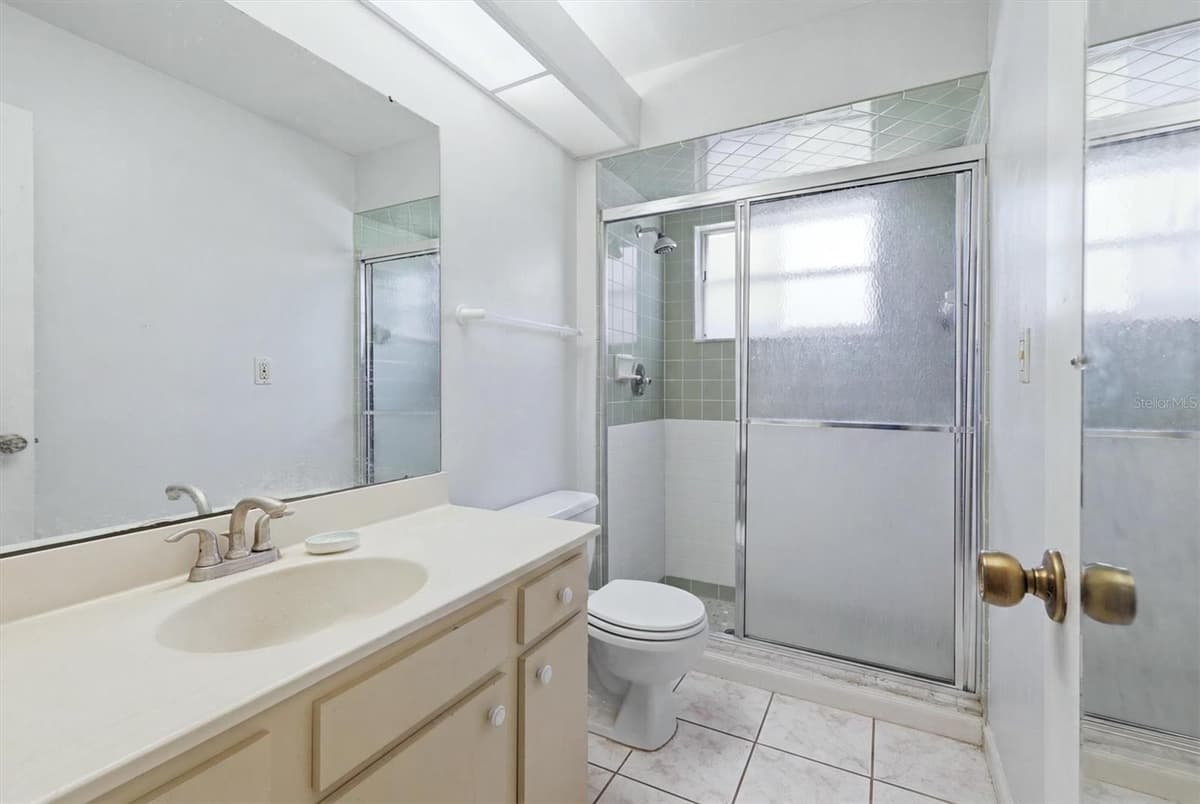 5063 VILLAGE GARDENS DRIVE — photo 17 of 40