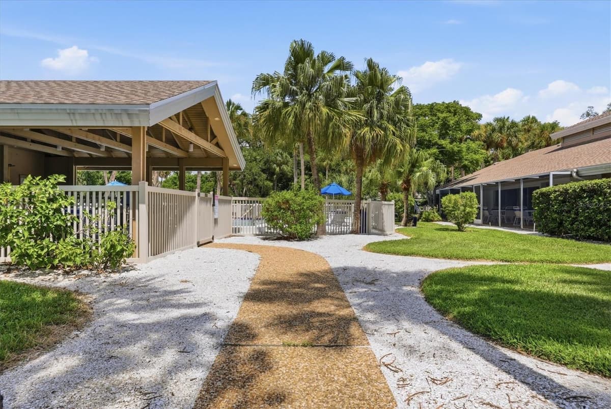 5063 VILLAGE GARDENS DRIVE — photo 32 of 40
