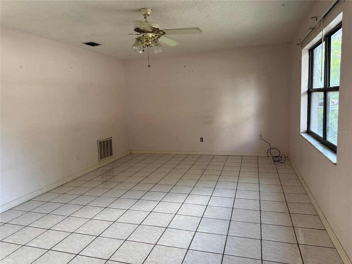 2479 KIMBERLY DRIVE — photo 3 of 11