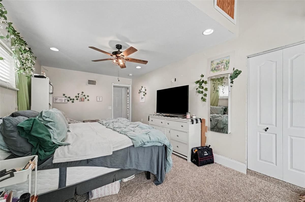 7238 HILLCREST STREET — photo 15 of 30