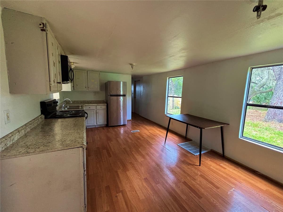 18274 22ND PLACE — photo 15 of 21
