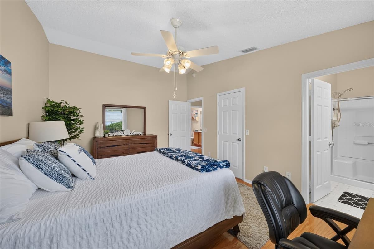 2673 SUFFOLK STREET — photo 13 of 34