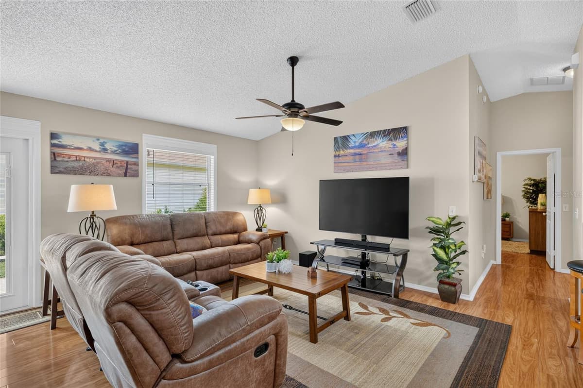 2673 SUFFOLK STREET — photo 8 of 34