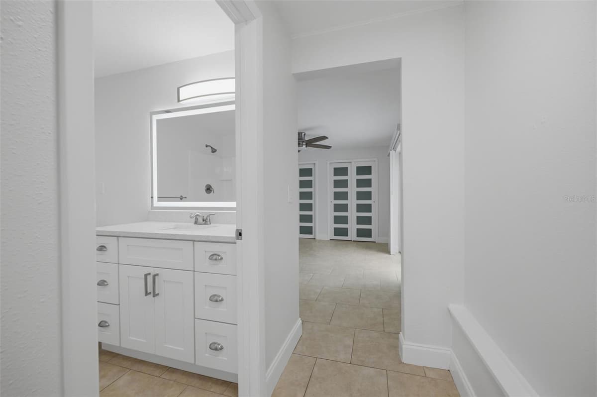 8411 LINCOLNSHIRE DRIVE — photo 18 of 48