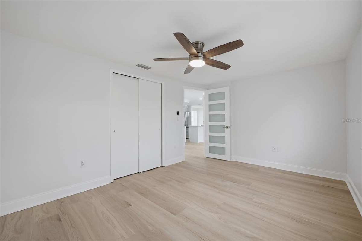 8411 LINCOLNSHIRE DRIVE — photo 17 of 48