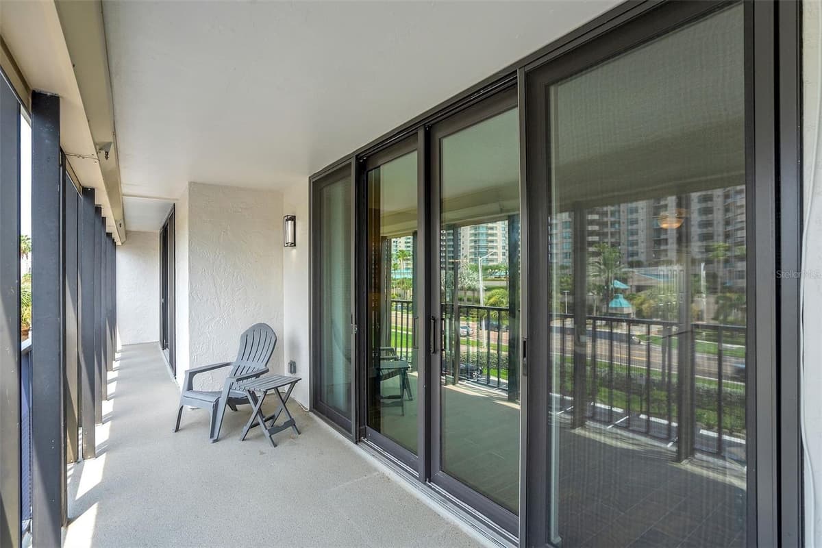 1581 GULF BOULEVARD — photo 16 of 27