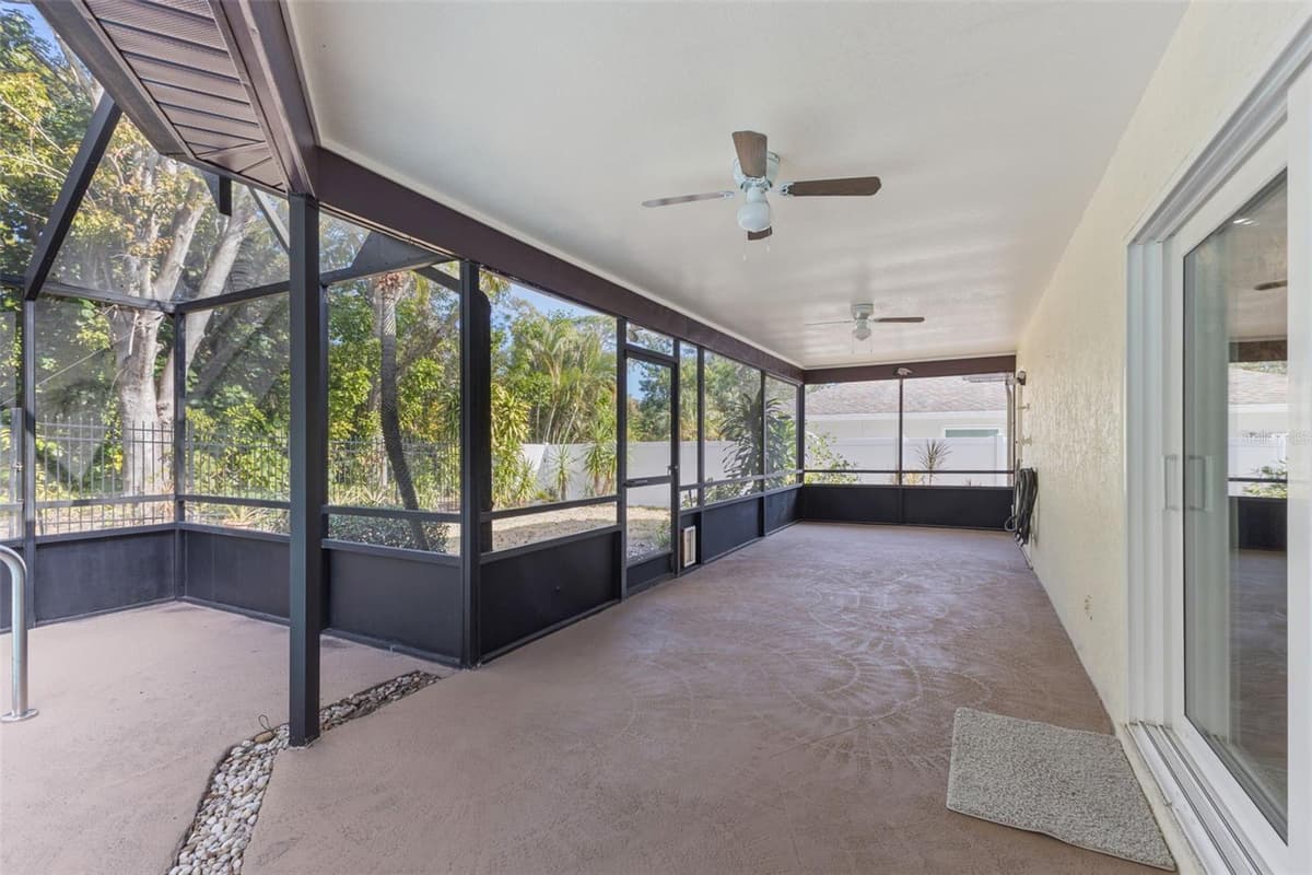 3420 HYDE PARK DRIVE — photo 32 of 38