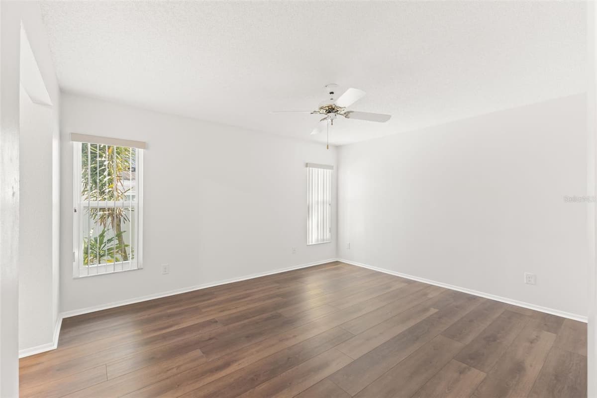 3420 HYDE PARK DRIVE — photo 20 of 38