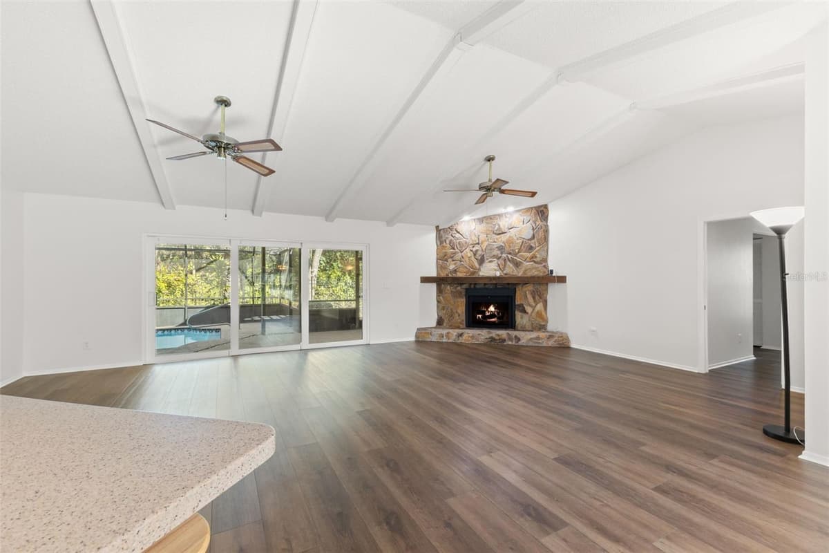 3420 HYDE PARK DRIVE — photo 7 of 38