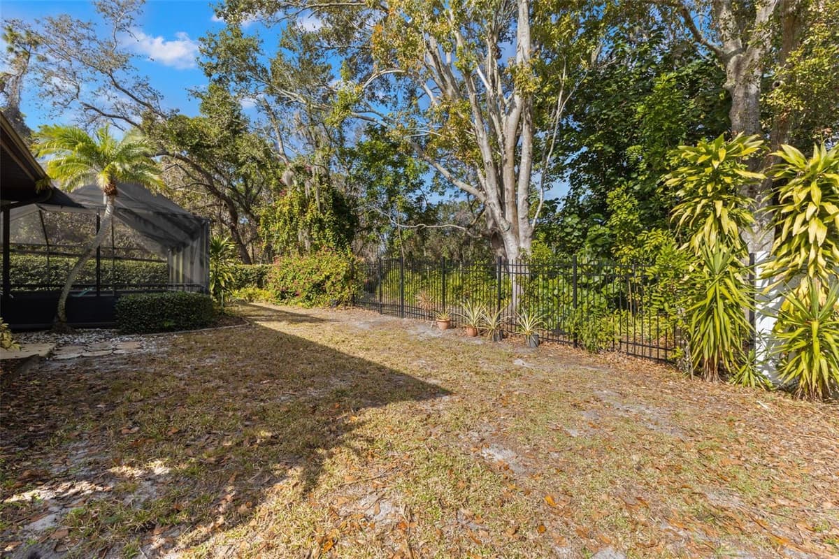 3420 HYDE PARK DRIVE — photo 36 of 38