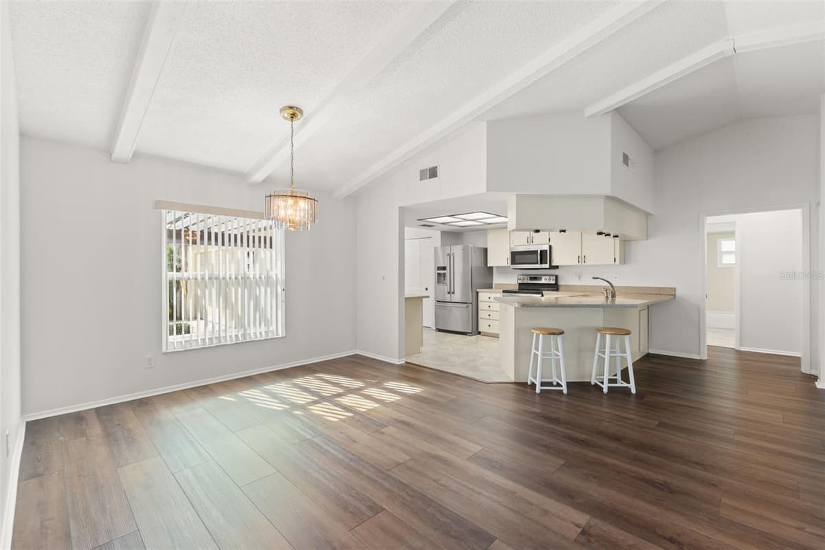 3420 HYDE PARK DRIVE — photo 13 of 38