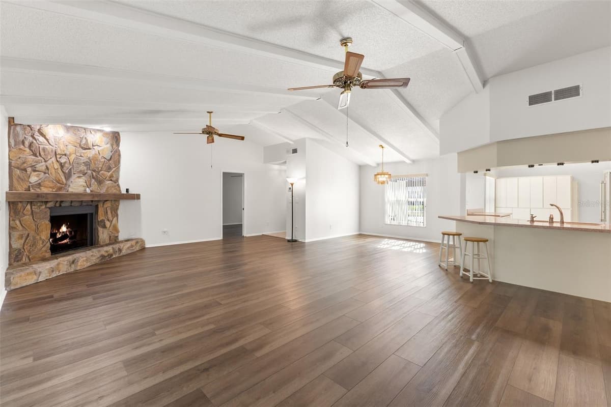 3420 HYDE PARK DRIVE — photo 10 of 38