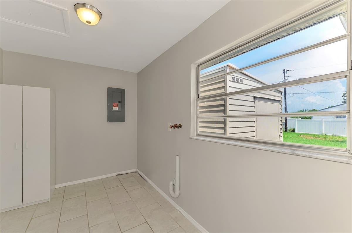 166 CHATHAM STREET — photo 36 of 42