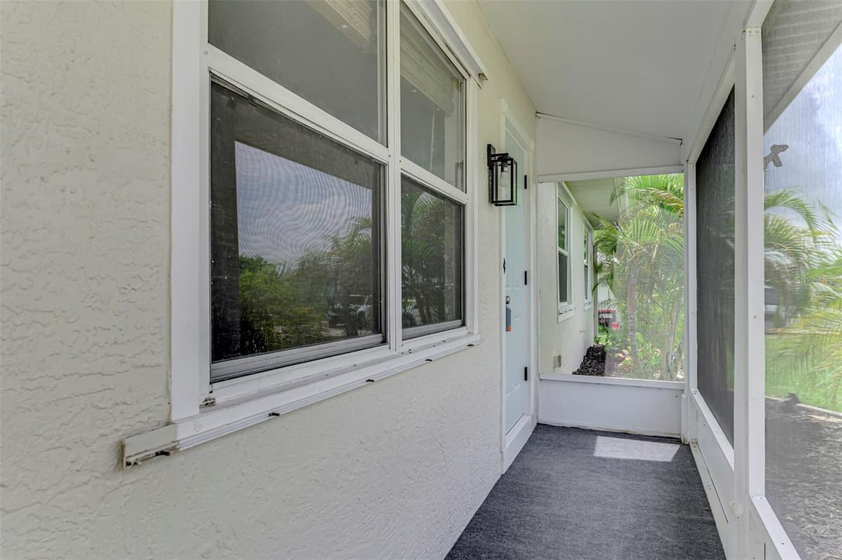 166 CHATHAM STREET — photo 4 of 42