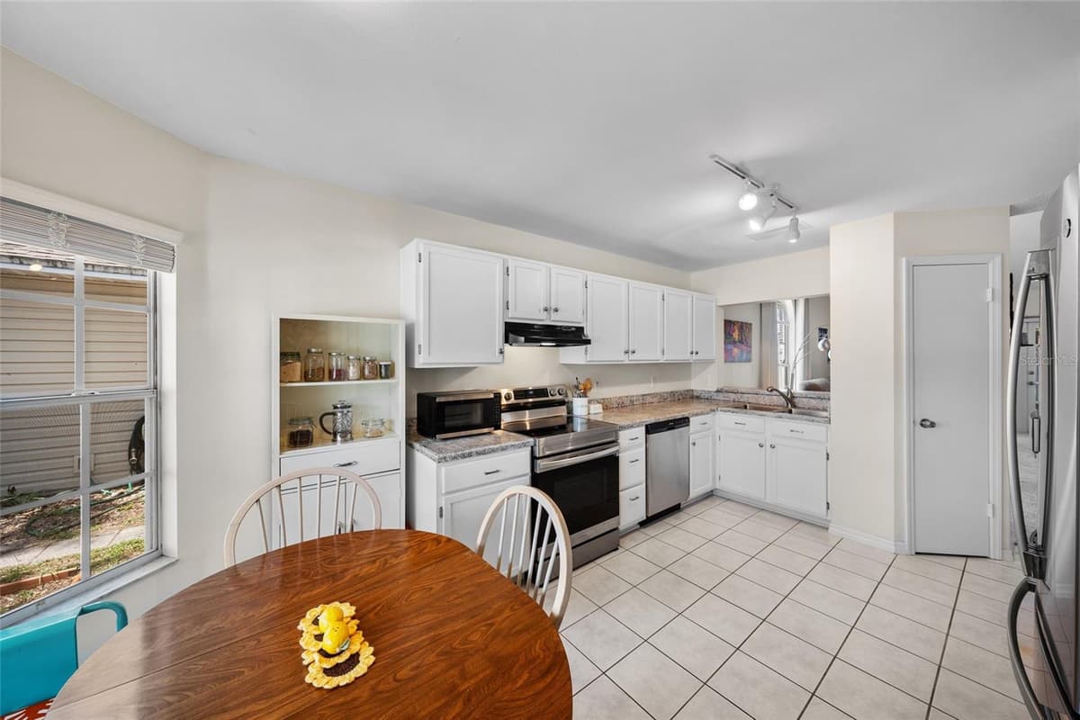 6673 RYAN CHASE COURT — photo 10 of 58