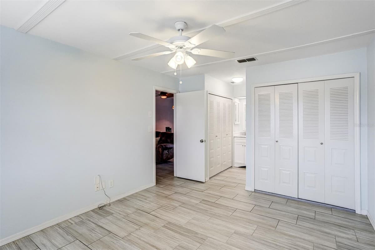460 PAULA DRIVE — photo 18 of 27