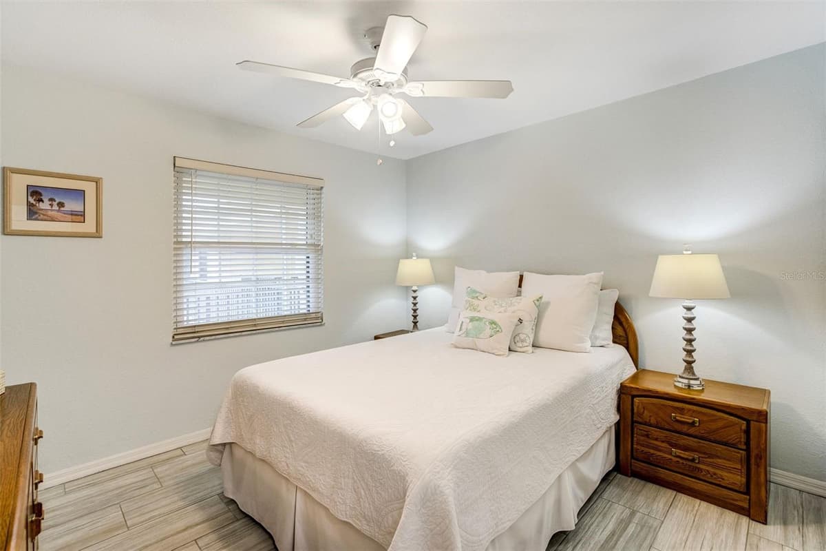 460 PAULA DRIVE — photo 14 of 27