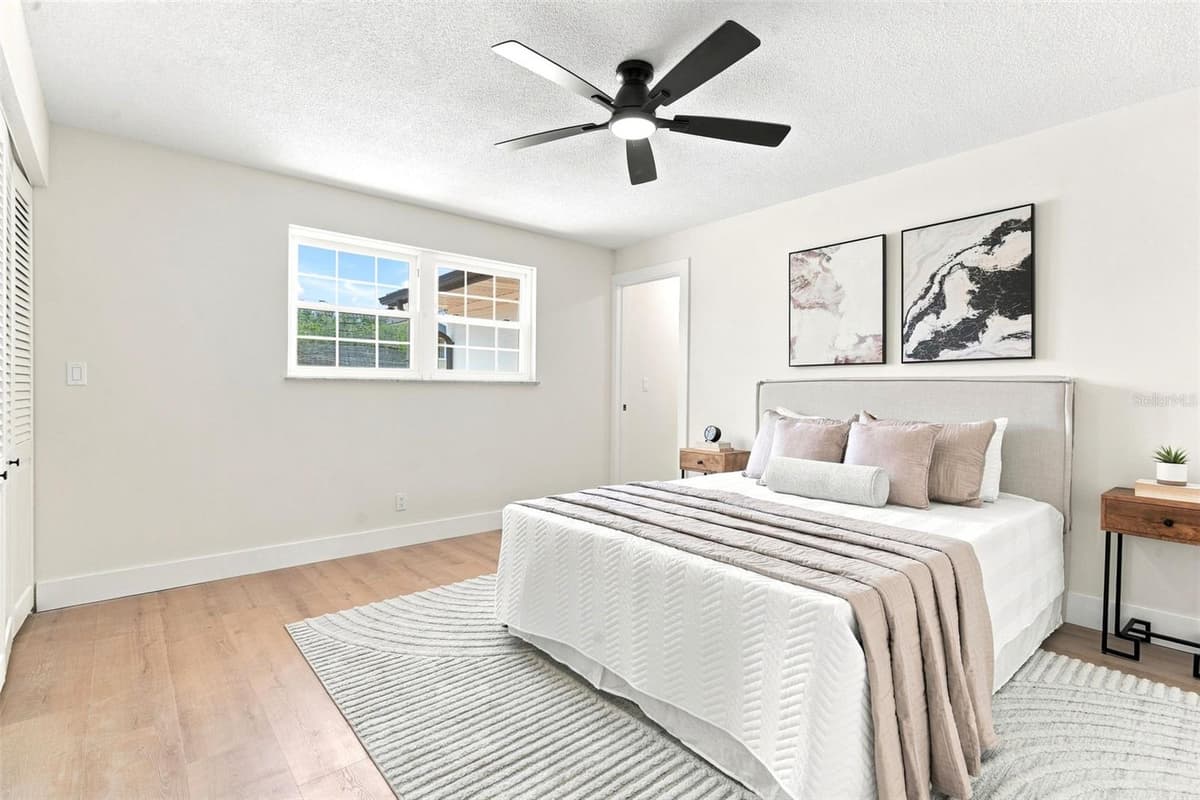 102 ANN RUSTIN DRIVE — photo 16 of 37