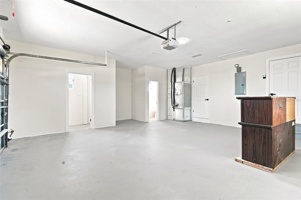 102 ANN RUSTIN DRIVE — photo 31 of 37
