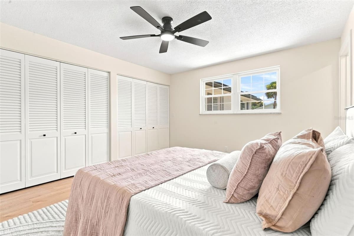 102 ANN RUSTIN DRIVE — photo 18 of 37