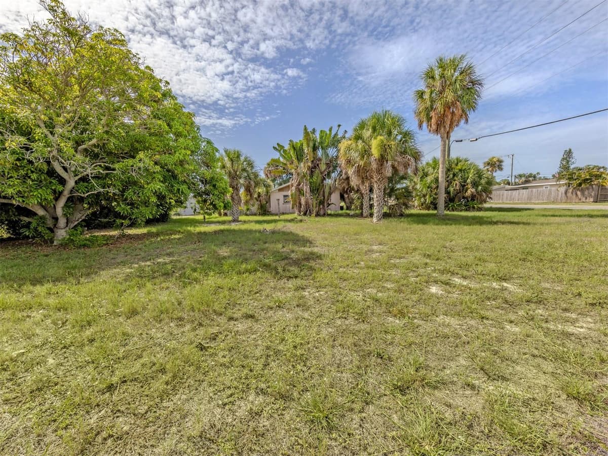 730 VENICE BOULEVARD — photo 23 of 67