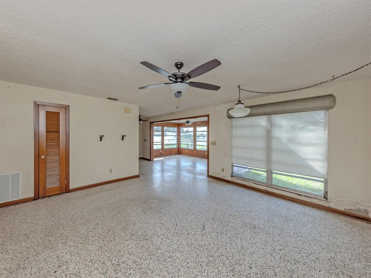 730 VENICE BOULEVARD — photo 9 of 67
