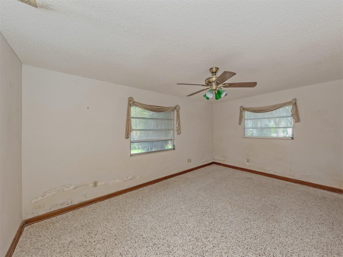 730 VENICE BOULEVARD — photo 15 of 67