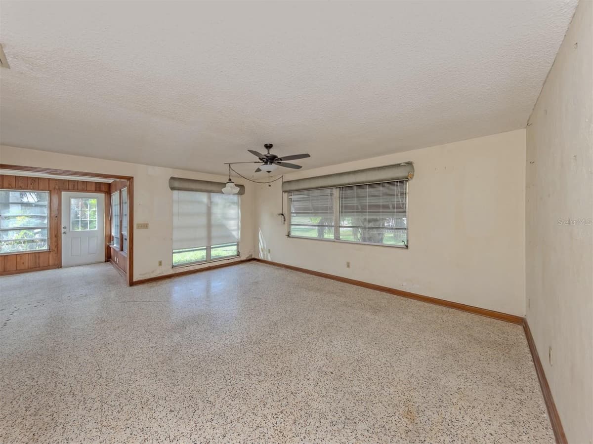 730 VENICE BOULEVARD — photo 13 of 67
