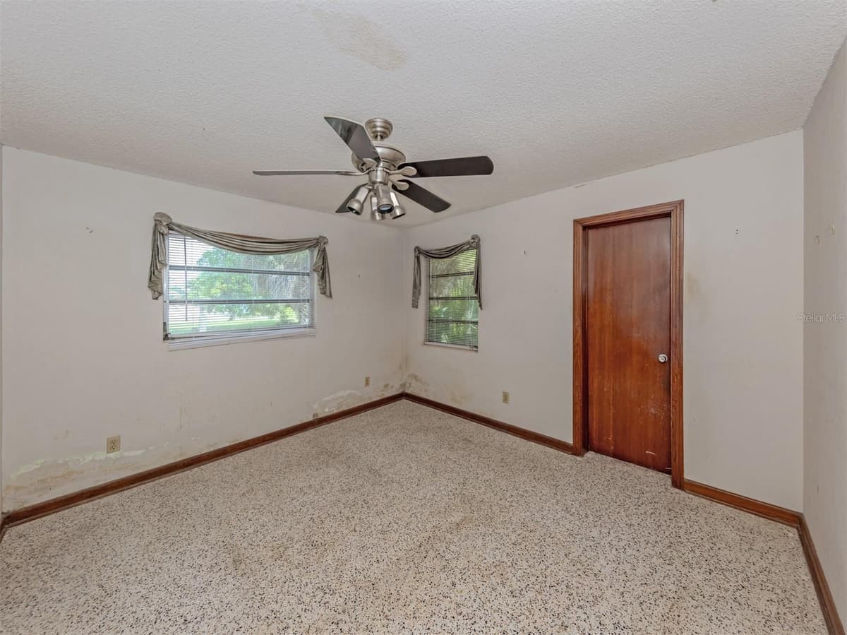730 VENICE BOULEVARD — photo 17 of 67
