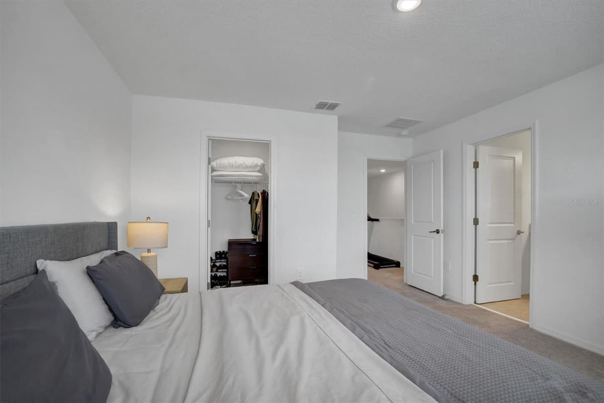2256 PORTRAIT STREET — photo 23 of 47