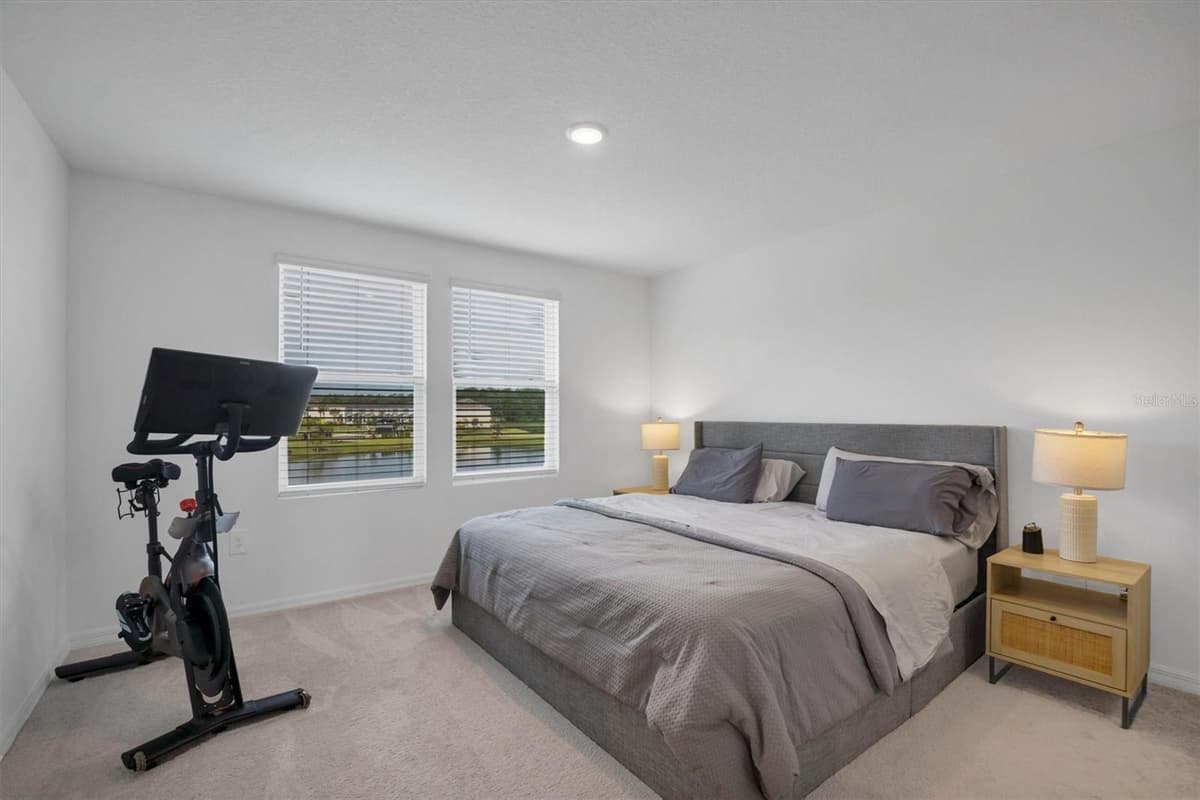 2256 PORTRAIT STREET — photo 22 of 47