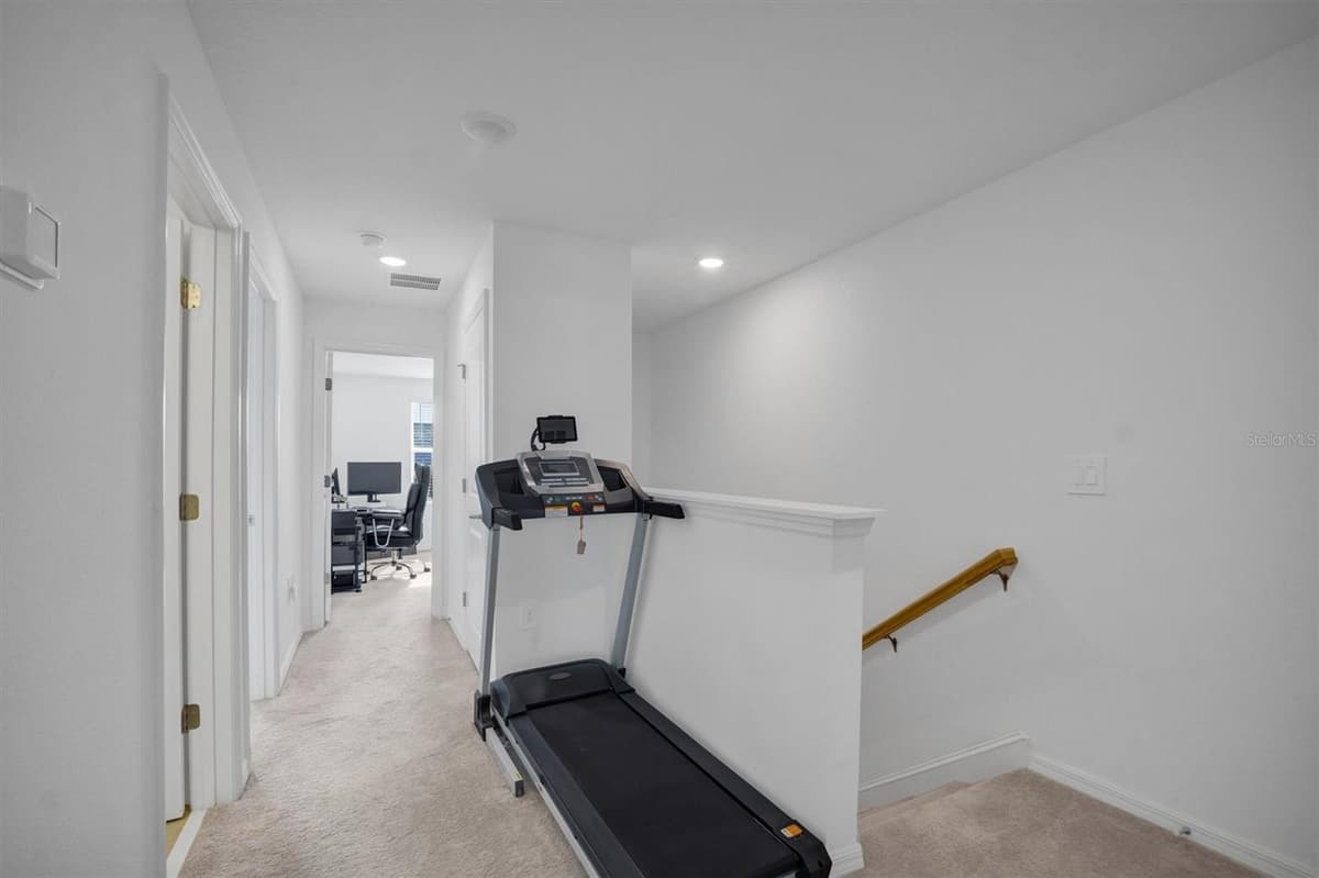 2256 PORTRAIT STREET — photo 26 of 47
