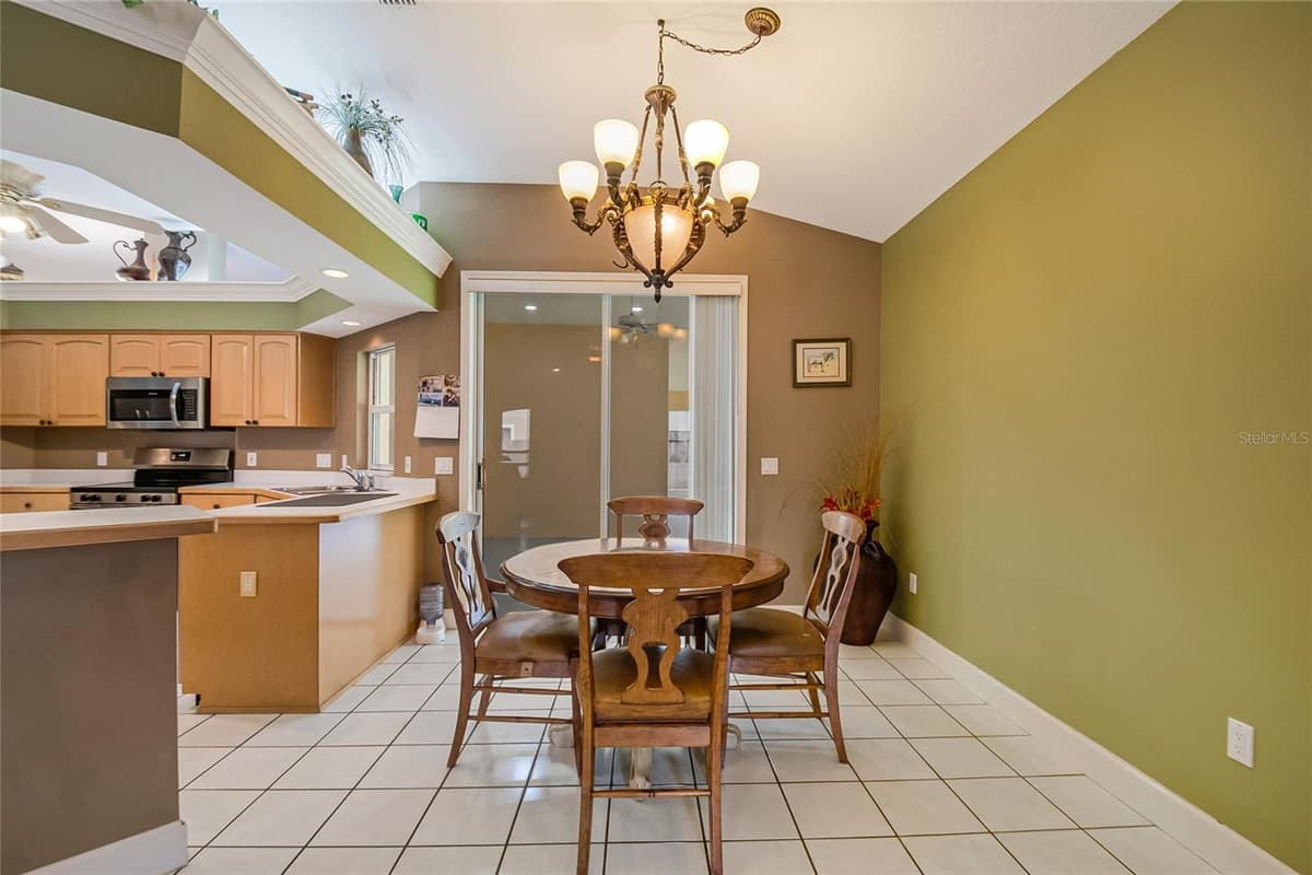 2672 LAKE JACKSON CIRCLE — photo 13 of 36