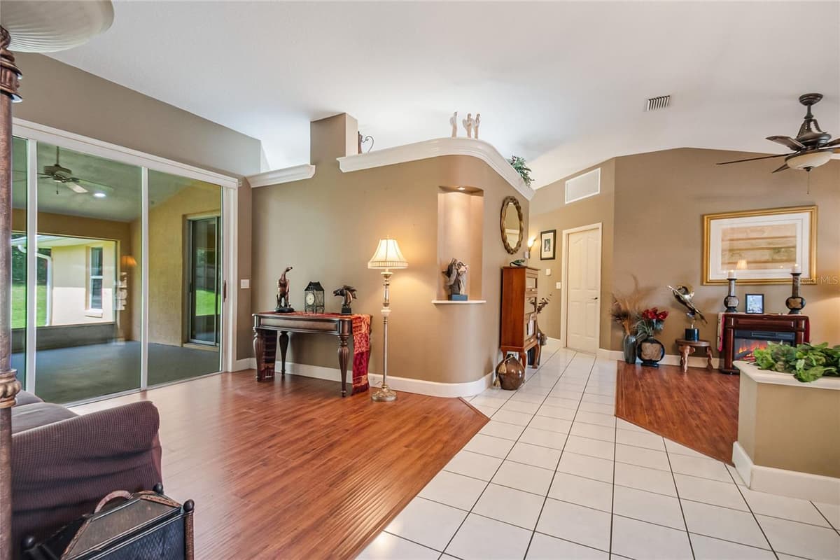 2672 LAKE JACKSON CIRCLE — photo 5 of 36