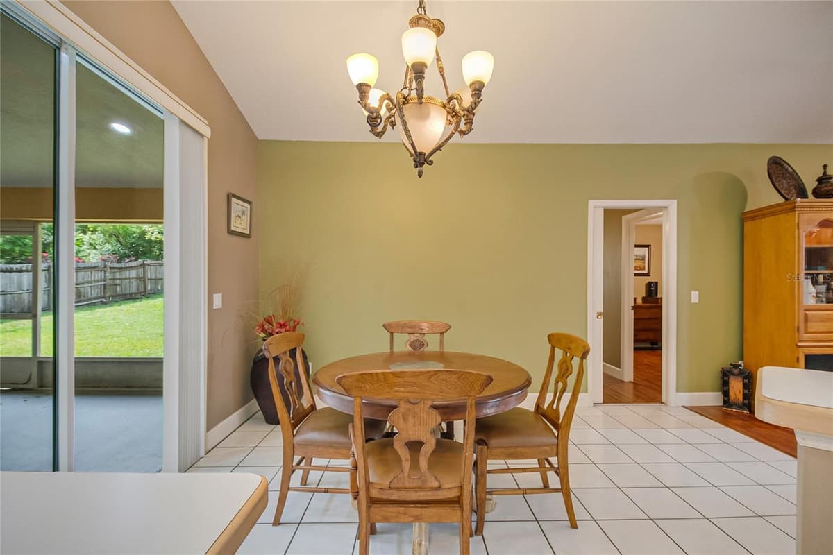 2672 LAKE JACKSON CIRCLE — photo 14 of 36