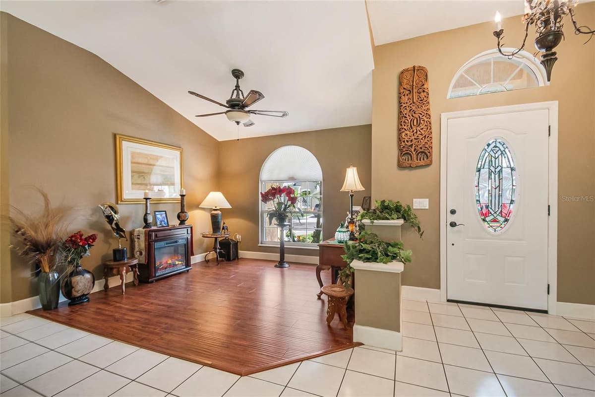 2672 LAKE JACKSON CIRCLE — photo 6 of 36